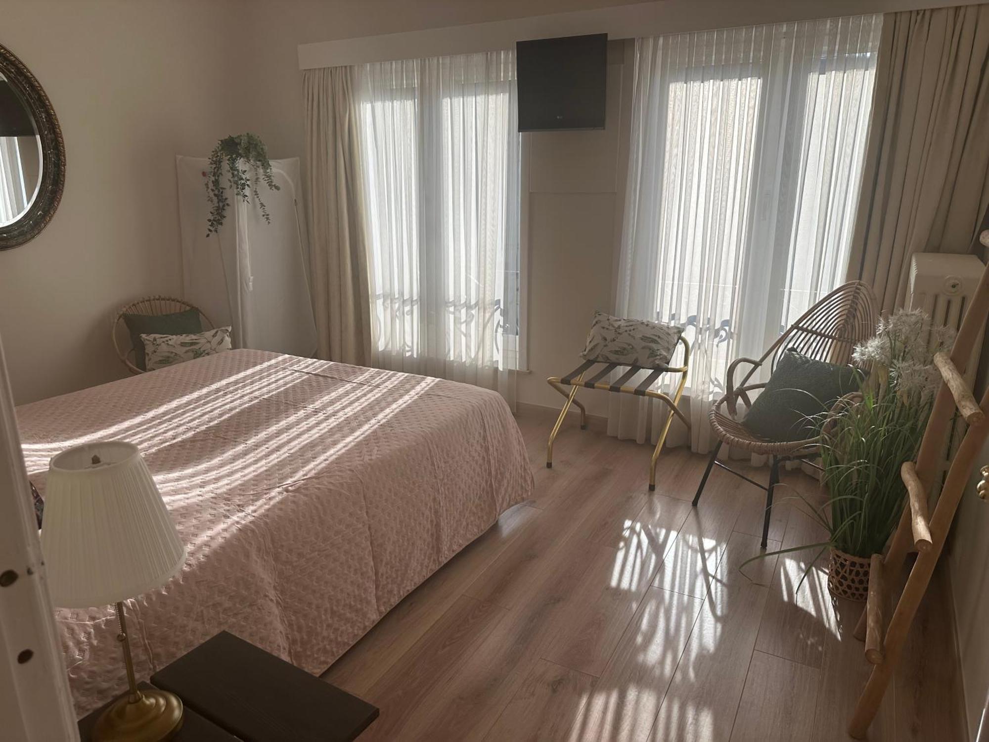 Guesthouse Saint-Jean بروج المظهر الخارجي الصورة